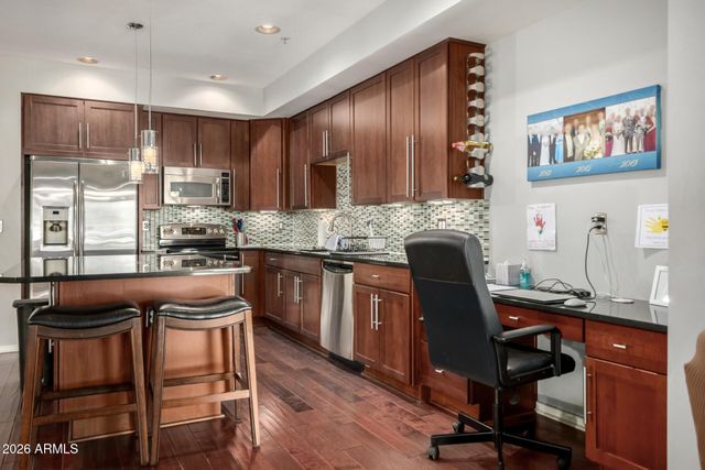 525 W LAKESIDE Drive W 125, Tempe, AZ 85281