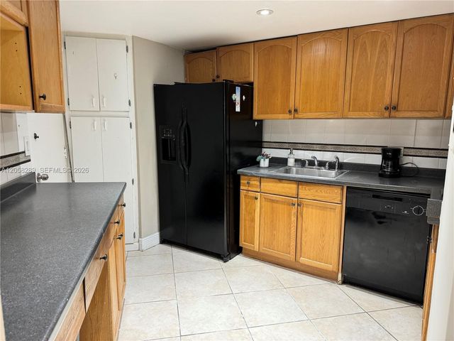 801 Brickell Bay Drive 465, Miami, FL 33131