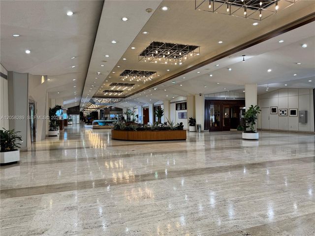 801 Brickell Bay Drive 465, Miami, FL 33131