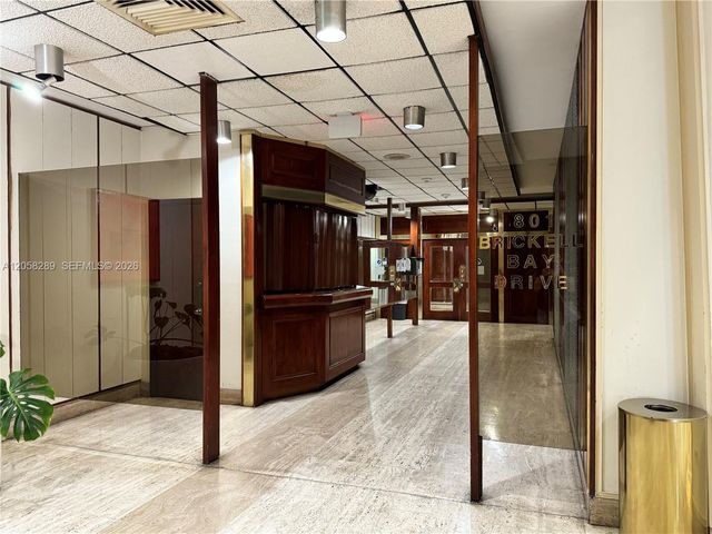 801 Brickell Bay Drive 465, Miami, FL 33131