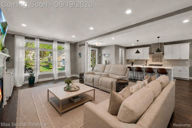 622 Fairbrook Street, Northville, MI 48167