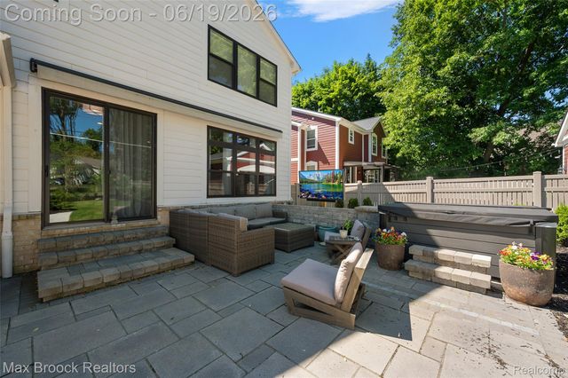 622 Fairbrook Street, Northville, MI 48167
