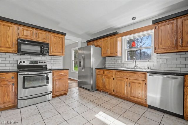 380 Sturbridge Drive, Medina, OH 44256