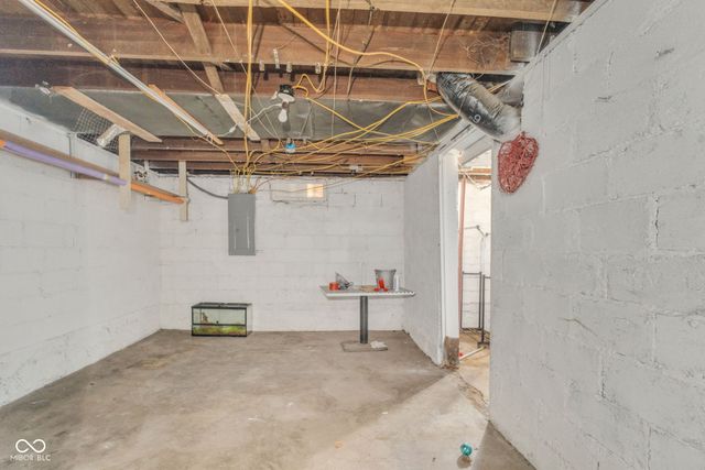 1608 Indiana Avenue, New Castle, IN 47362