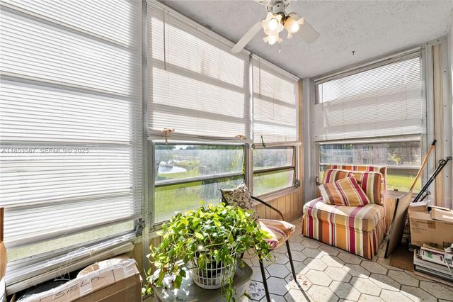 9461 Sunrise Lakes Boulevard 207, Sunrise, FL 33322