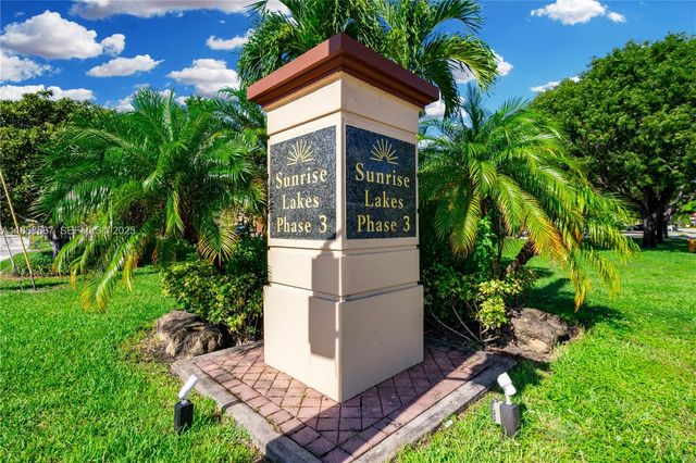 9461 Sunrise Lakes Boulevard 207, Sunrise, FL 33322