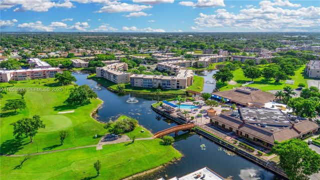 9461 Sunrise Lakes Boulevard 207, Sunrise, FL 33322