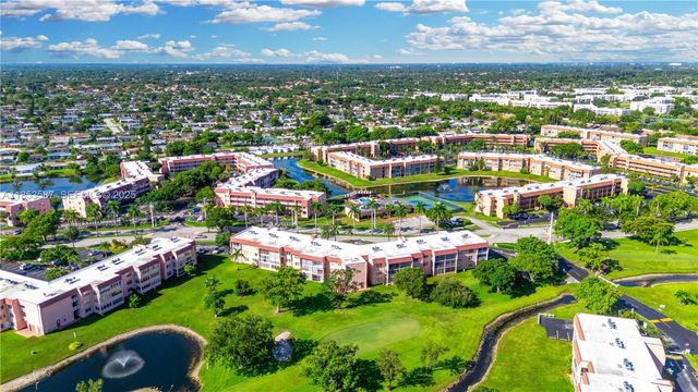 9461 Sunrise Lakes Boulevard 207, Sunrise, FL 33322