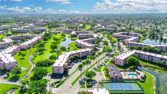 9461 Sunrise Lakes Boulevard 207, Sunrise, FL 33322
