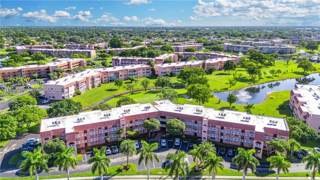 9461 Sunrise Lakes Boulevard 207, Sunrise, FL 33322