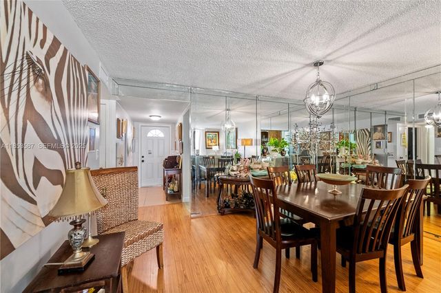 9461 Sunrise Lakes Boulevard 207, Sunrise, FL 33322