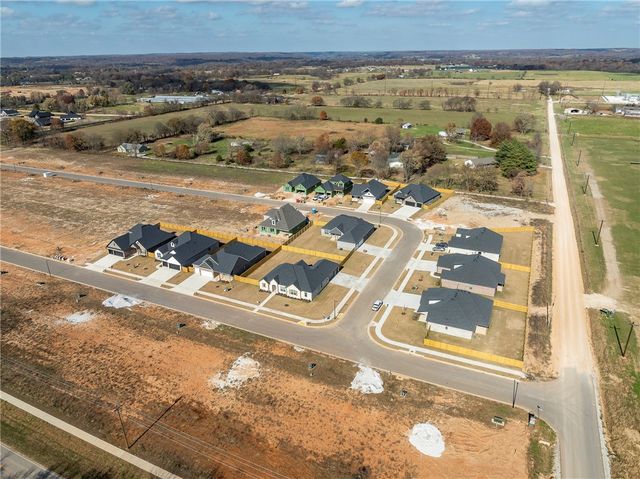 2124 Porter Street, Pea Ridge, AR 72751