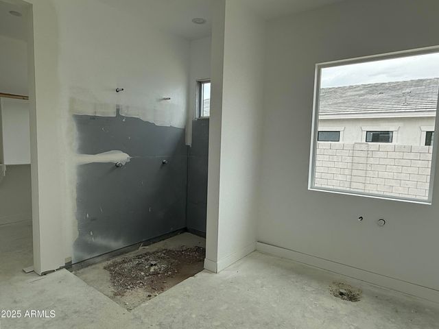 6452 E OMEGA Circle, Mesa, AZ 85215