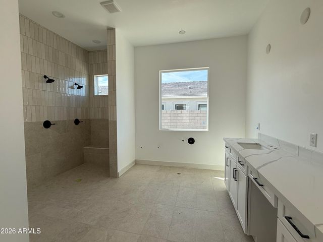 6452 E OMEGA Circle, Mesa, AZ 85215