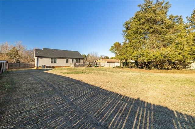 1112 Heathwood Drive, Randleman, NC 27317