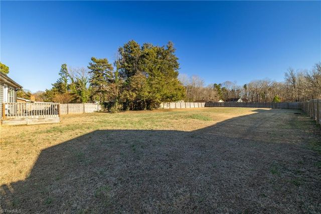 1112 Heathwood Drive, Randleman, NC 27317