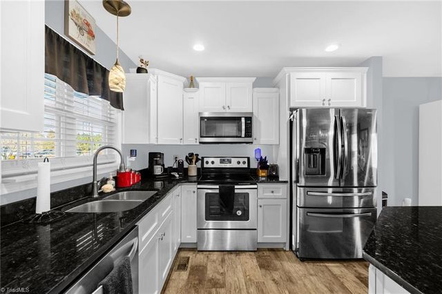 1112 Heathwood Drive, Randleman, NC 27317