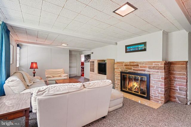 3870 DAWN MAR ST, Harrisburg, PA 17111