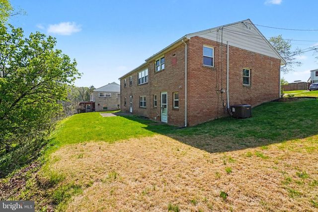 3870 DAWN MAR ST, Harrisburg, PA 17111
