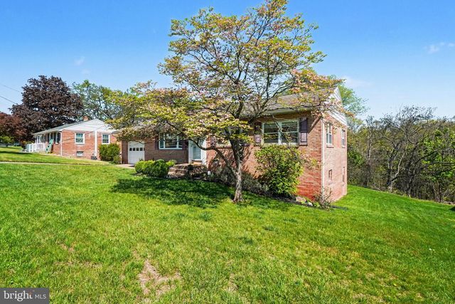 3870 DAWN MAR ST, Harrisburg, PA 17111