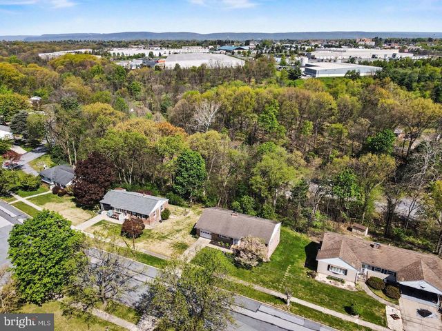 3870 DAWN MAR ST, Harrisburg, PA 17111