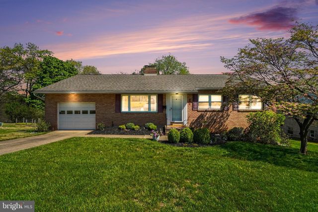 3870 DAWN MAR ST, Harrisburg, PA 17111