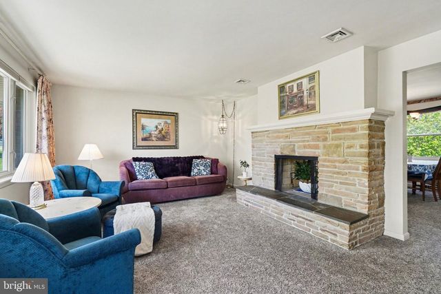 3870 DAWN MAR ST, Harrisburg, PA 17111