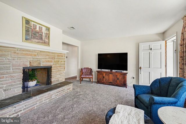 3870 DAWN MAR ST, Harrisburg, PA 17111