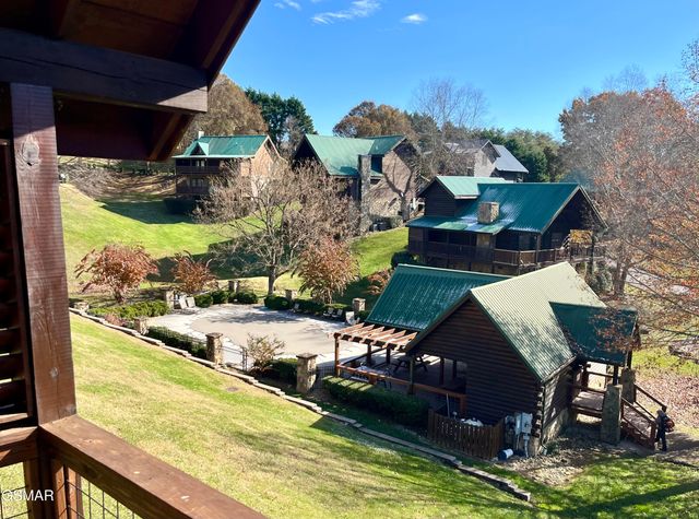 1653 Little Cabin Loop, Sevierville, TN 37862