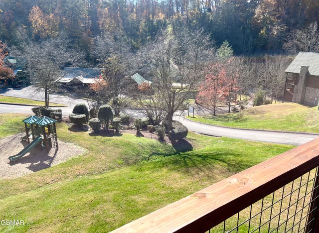 1653 Little Cabin Loop, Sevierville, TN 37862