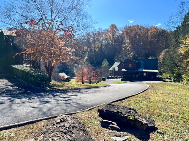 1653 Little Cabin Loop, Sevierville, TN 37862
