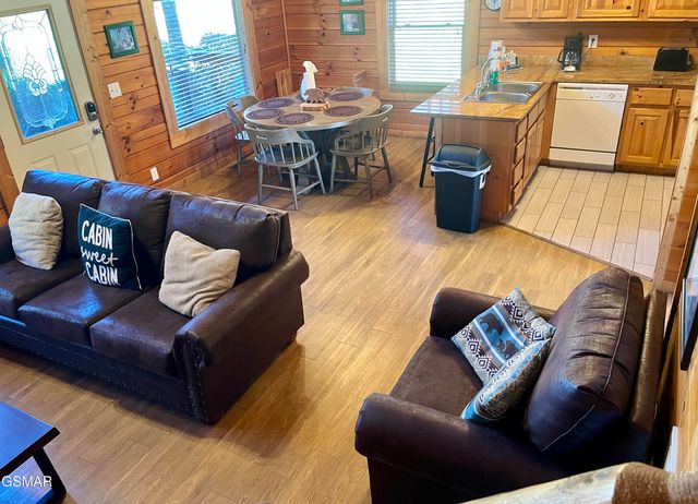 1653 Little Cabin Loop, Sevierville, TN 37862