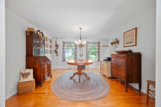 25 Melba Drive, Hudson, NH 03051