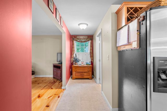 25 Melba Drive, Hudson, NH 03051