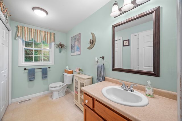 25 Melba Drive, Hudson, NH 03051