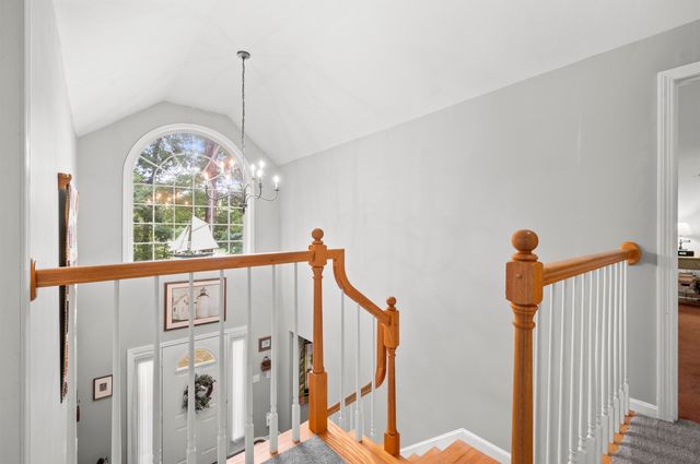 25 Melba Drive, Hudson, NH 03051