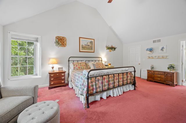 25 Melba Drive, Hudson, NH 03051