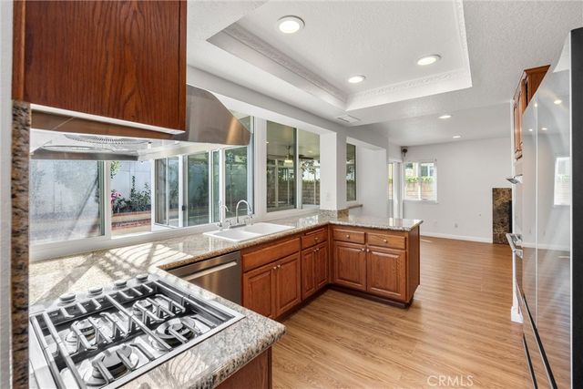371 N Brook Glen, Orange, CA 92869