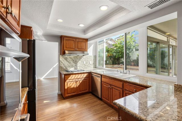 371 N Brook Glen, Orange, CA 92869