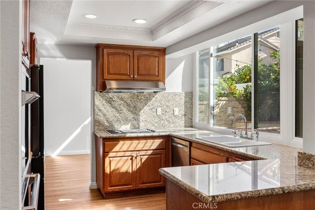 371 N Brook Glen, Orange, CA 92869