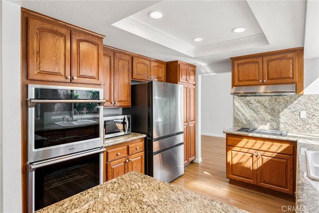 371 N Brook Glen, Orange, CA 92869