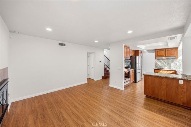 371 N Brook Glen, Orange, CA 92869