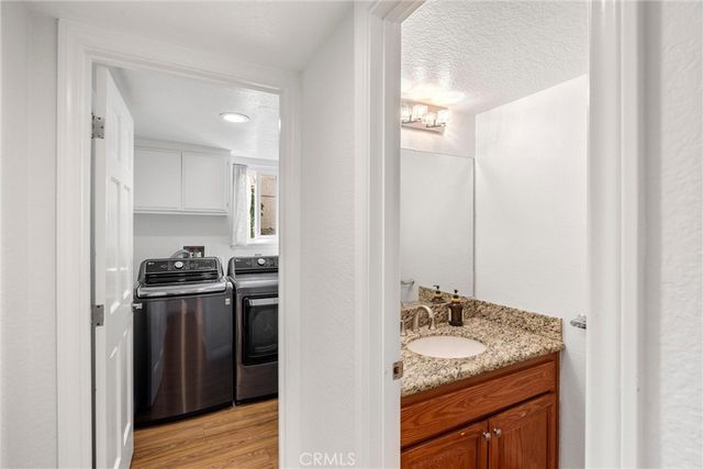 371 N Brook Glen, Orange, CA 92869