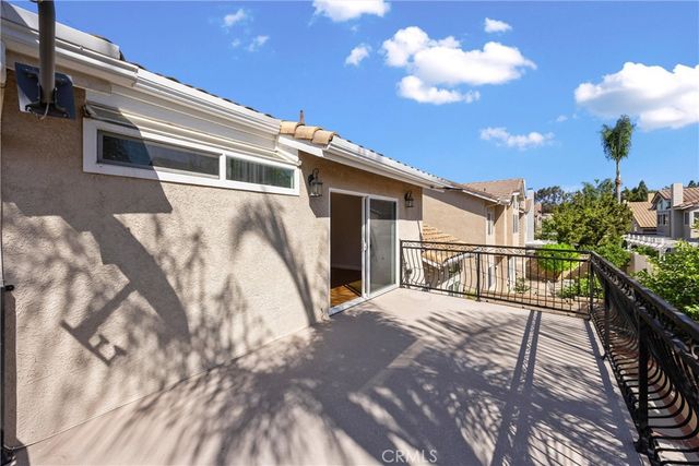 371 N Brook Glen, Orange, CA 92869