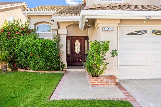 371 N Brook Glen, Orange, CA 92869