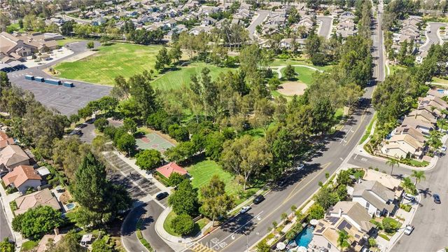 371 N Brook Glen, Orange, CA 92869