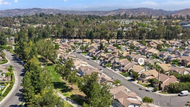 371 N Brook Glen, Orange, CA 92869