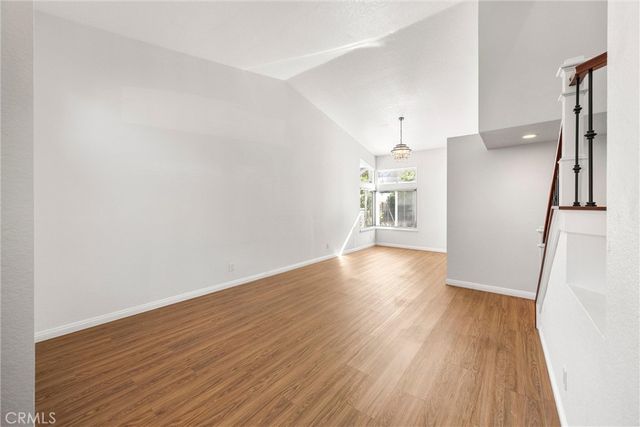 371 N Brook Glen, Orange, CA 92869