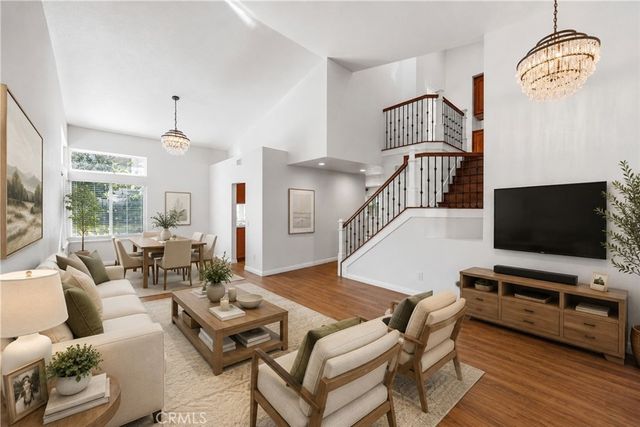 371 N Brook Glen, Orange, CA 92869