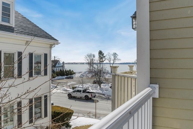 168 Humphrey PH, Swampscott, MA 01907